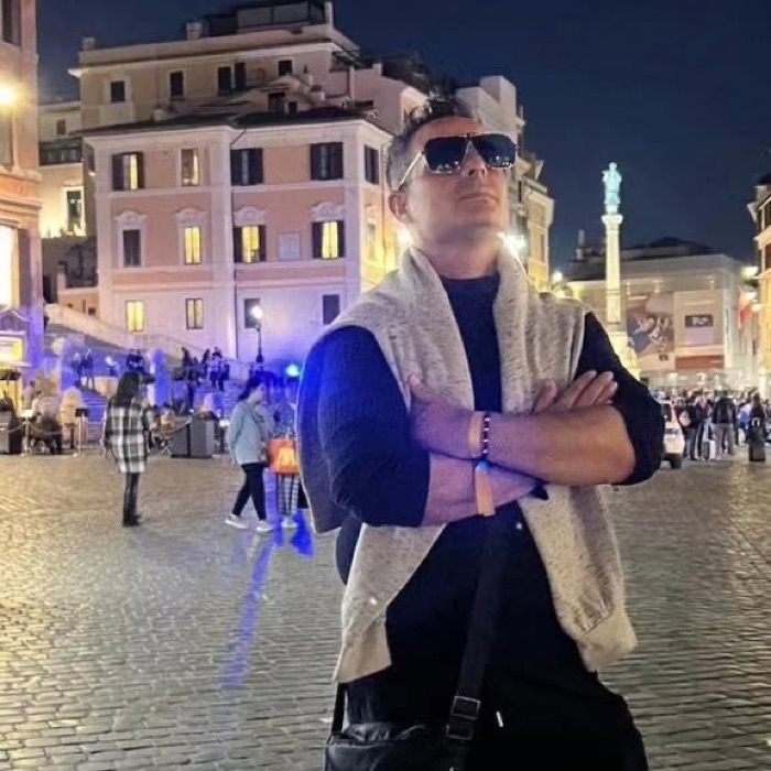Octavio de noche en Roma, Italia
